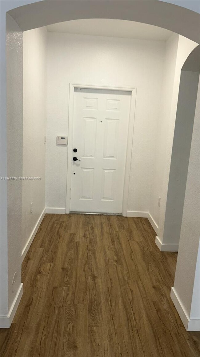 Building Photo - 10740 NW 83rd St