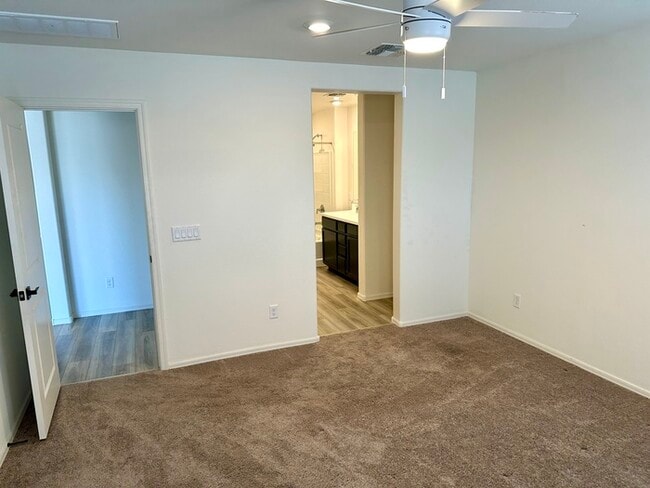 Building Photo - Fantastic 1 year NEW KB Home in Tierra La ...