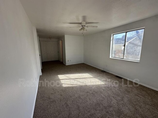 Building Photo - 1235 Dotta Dr