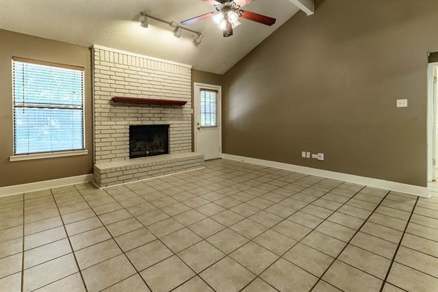 Building Photo - 2513 Poppy Ln