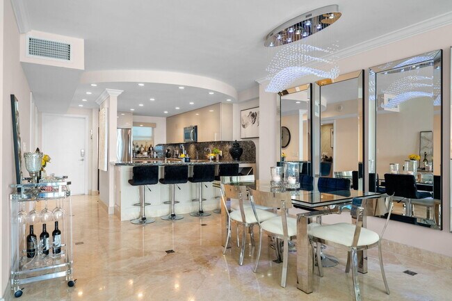 Building Photo - 511 Bayshore Dr