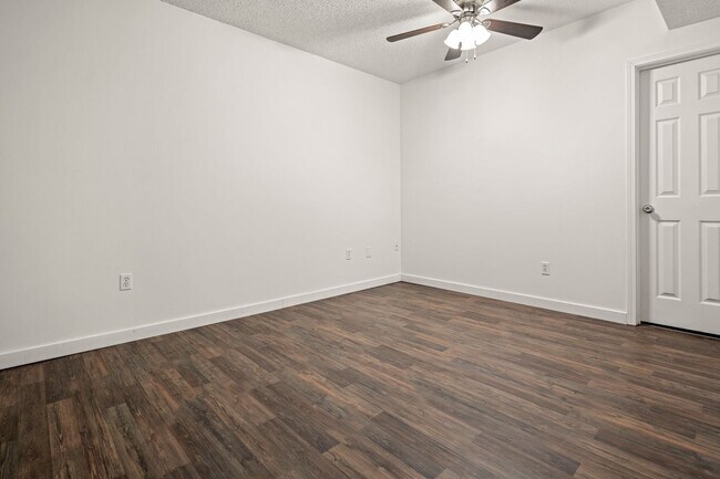 Building Photo - 13th MONTH FREE! Spacious Cape Cod-Style Home in South Asheville