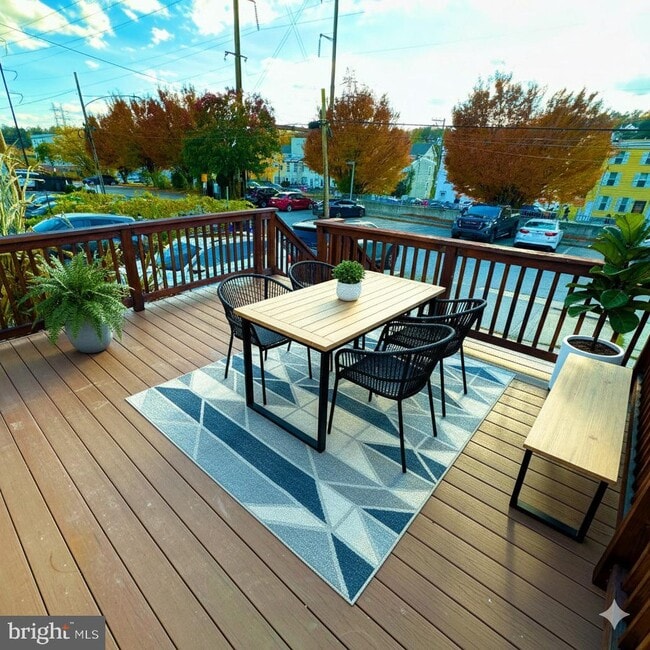 Building Photo - 4672 Umbria St