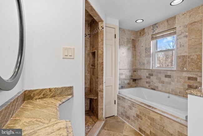 Building Photo - 410 Barby Ln