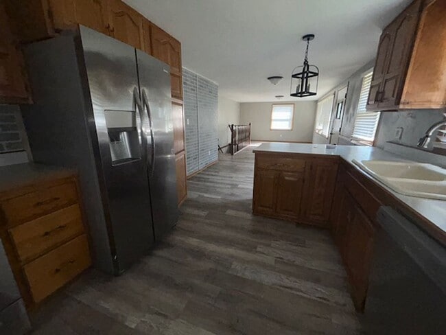 Building Photo - Nice west side Home.3+ bedroom with a cozy backyard