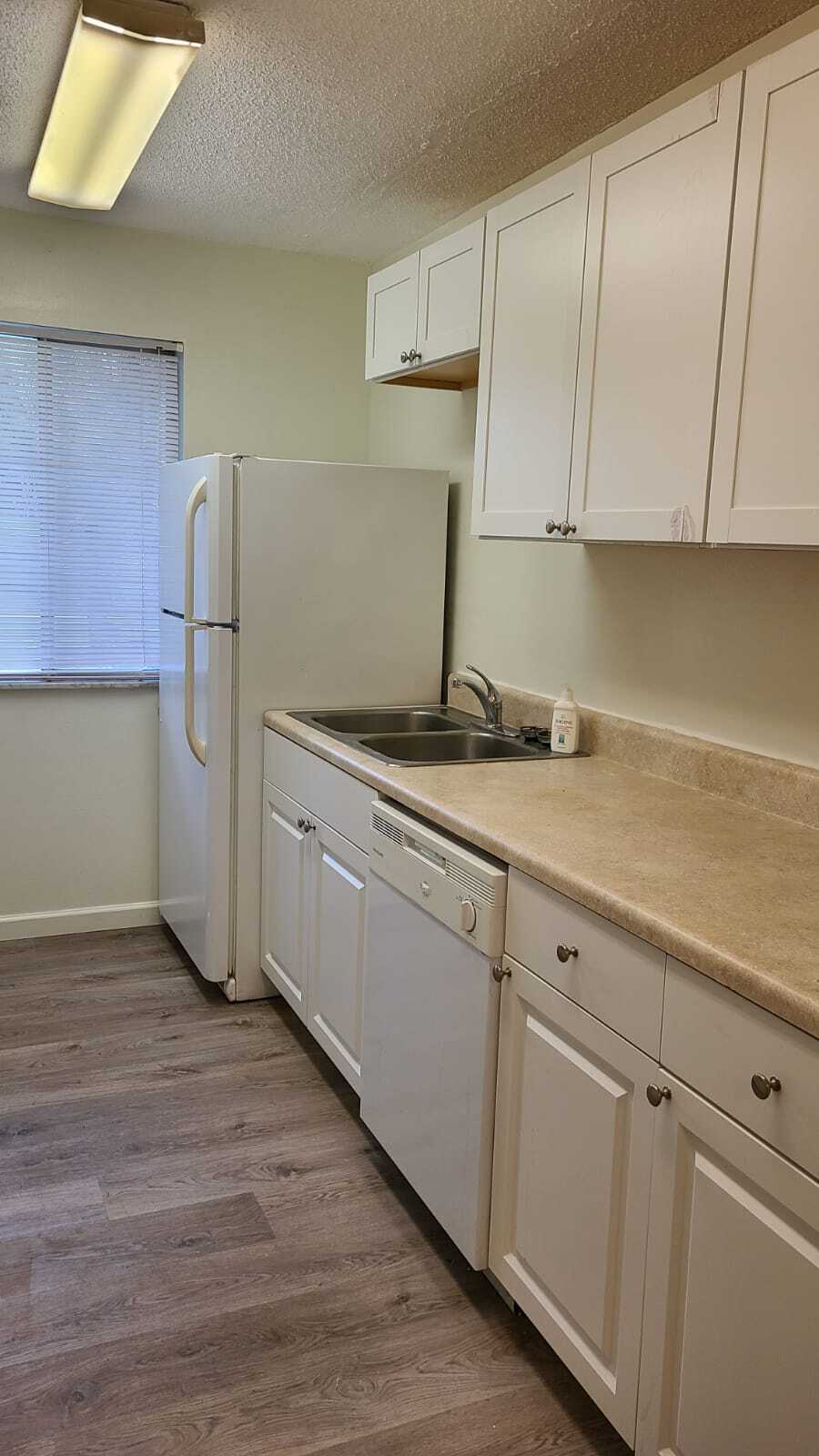 Building Photo - 6519 W Newberry Rd