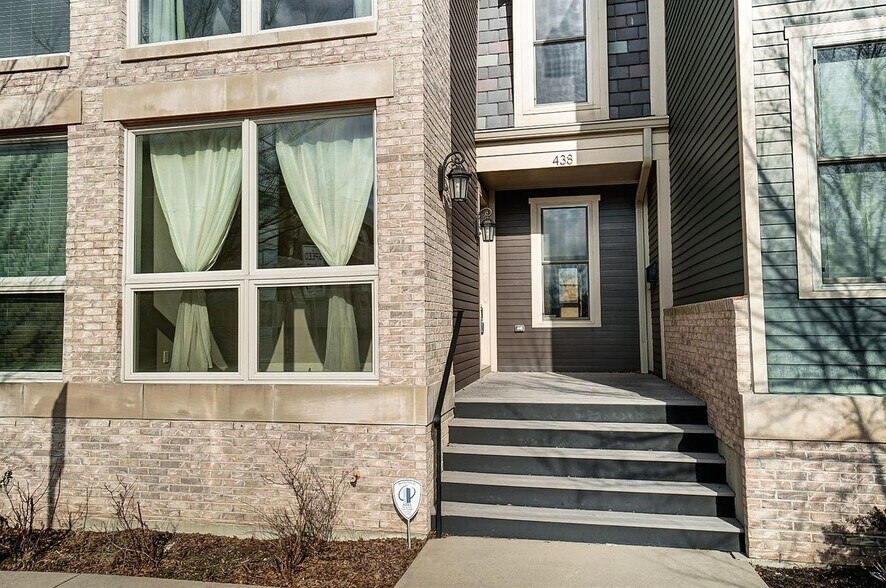 Front entrance - 438 Northern Ave