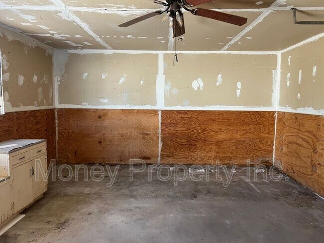 Building Photo - 5363 Bonita Dr
