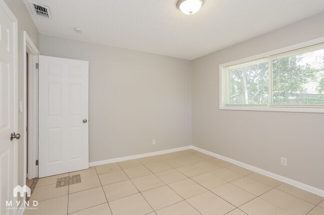 Building Photo - 1825 Fouraker Rd