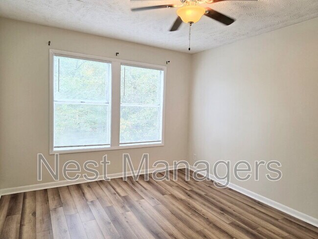 Building Photo - 6768 Willowbrook Dr