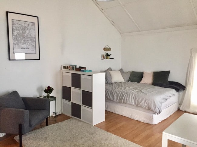 Building Photo - 159 Hollister Ave