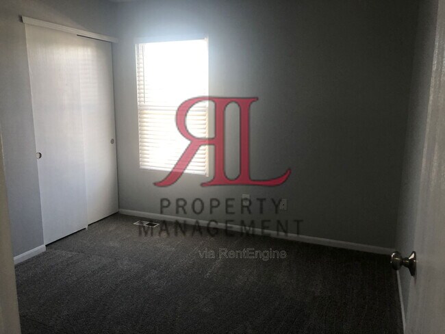 Building Photo - 5524 Glendalough St