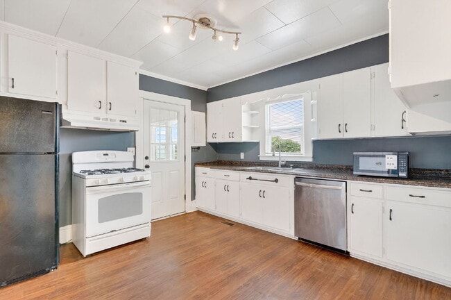 Building Photo - 4959 NC-87