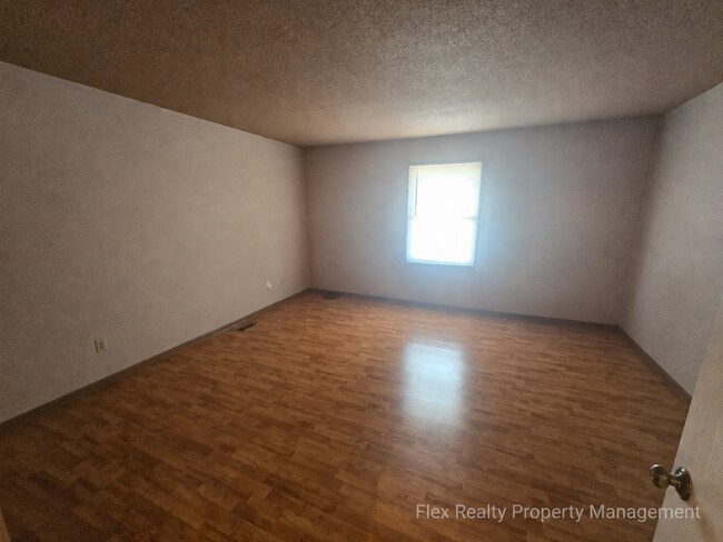 Building Photo - 5809 Ryewyck Dr