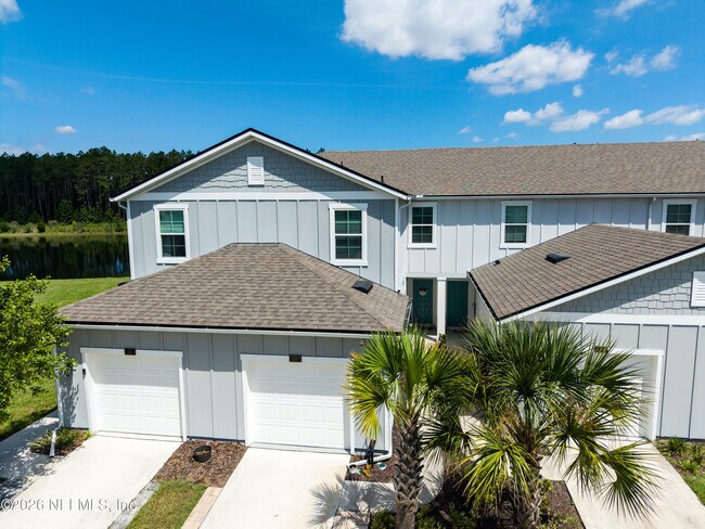 Building Photo - 85 Temple Dr