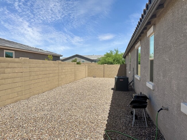 Building Photo - The 2 YEARS NEW 4 bedroom + 3 car garage r...