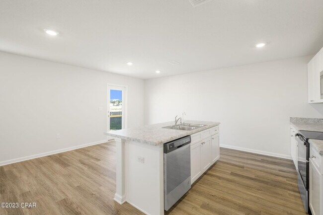 Building Photo - 5033 Rivergrass Dr