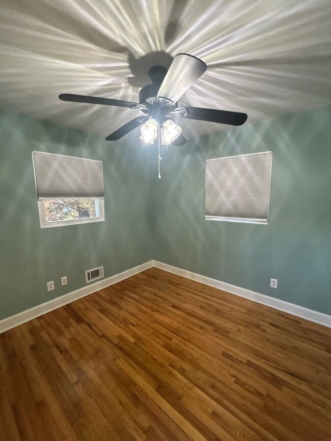 Building Photo - Classic 3BR Ranch with Garage, Carport & Screened Porch