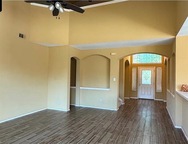Building Photo - 5013 Goldenrod Dr