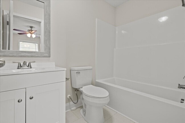 Building Photo - 2804 1/2 Alligator Rd