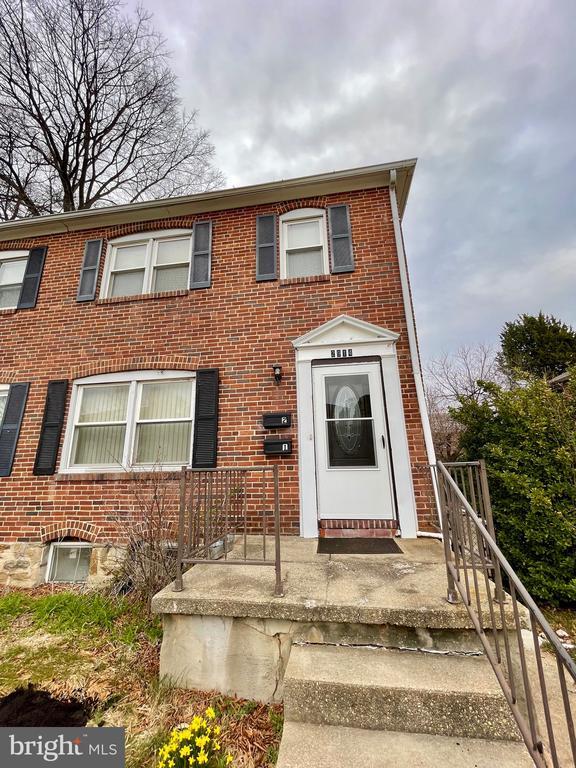Building Photo - 2914 Clearview Ave