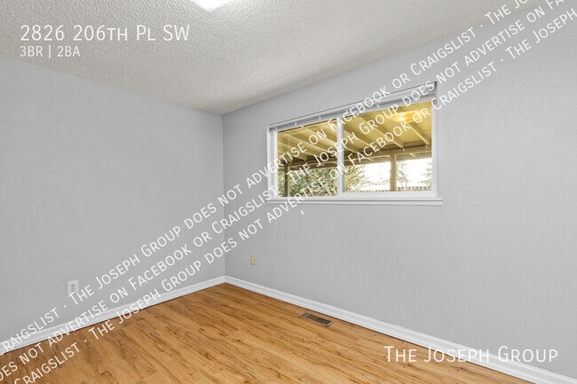 Building Photo - 2826 206th Pl SW