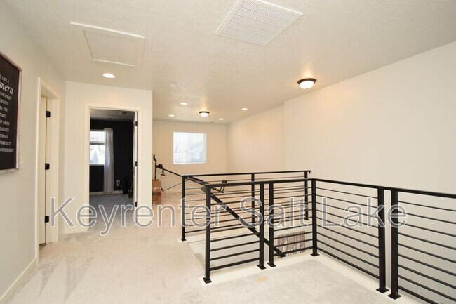 Building Photo - 2964 S 2500 W St