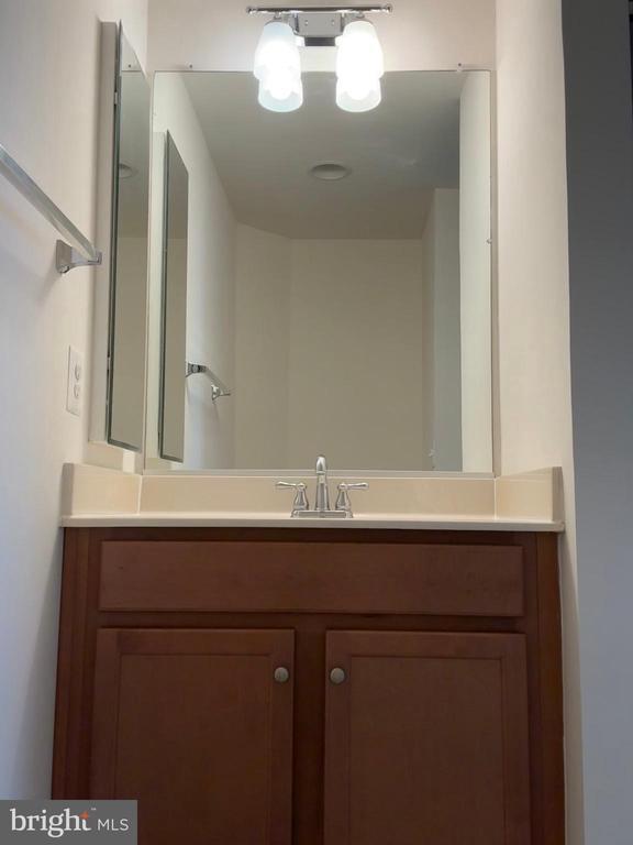 Building Photo - 41692 Wellstone Terrace