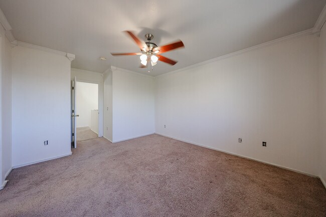 Building Photo - 337 W Mountain Sage Dr