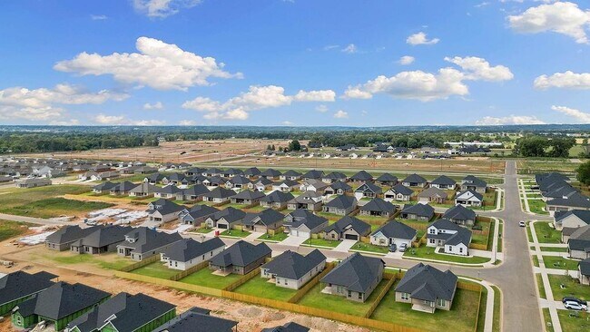 Building Photo - 1910 Farmer St