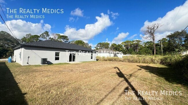 Building Photo - 1161 Yager Rd SE