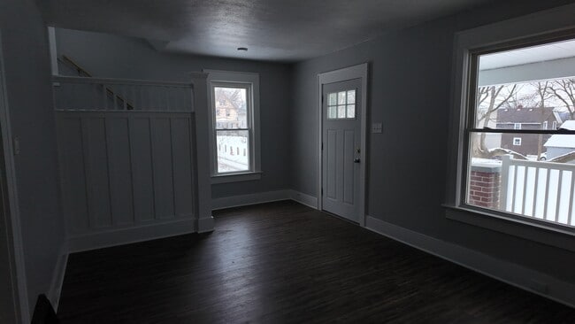 Building Photo - 422 Downing Pl