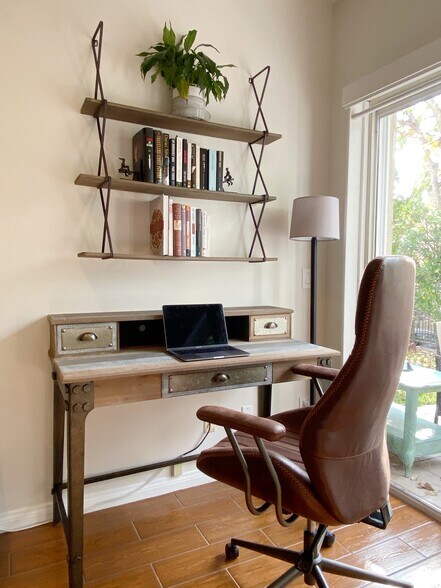 Building Photo - 3645 Cardiff Ave