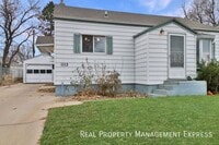 Building Photo - 3 Bedroom 1.5 Bath Near Downtown with Fenc...