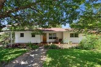 Building Photo - 1511 Bellaire Dr