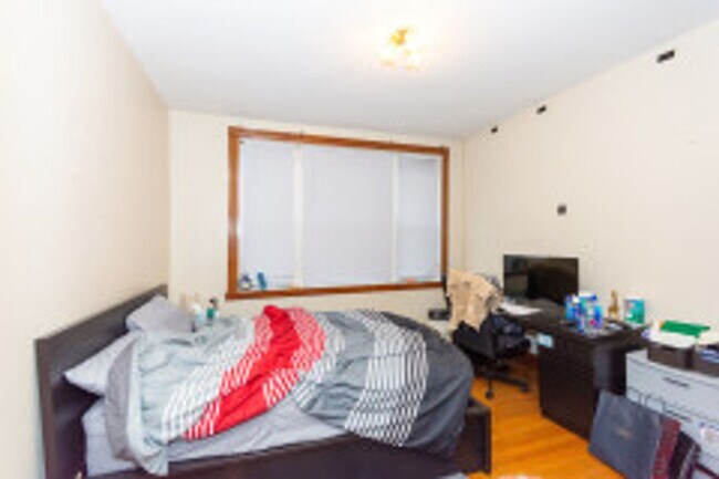 Building Photo - Huge BU Central Campus 2 Bed/2 Bath on Gibbs St for 9/1/2026  -  NO BROKER FEE!!!!