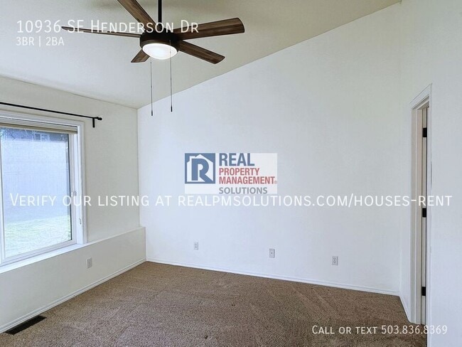 Building Photo - 10936 SE Henderson Dr