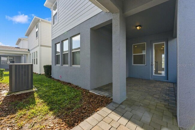 Building Photo - 14037 Kauai Dr