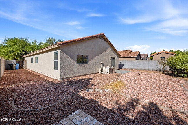 Building Photo - 3057 W Lucia Dr