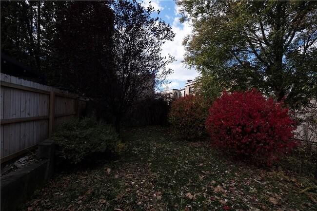 Building Photo - 274 38th St