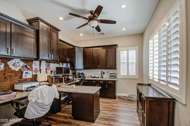 Building Photo - 3016 N Glenview