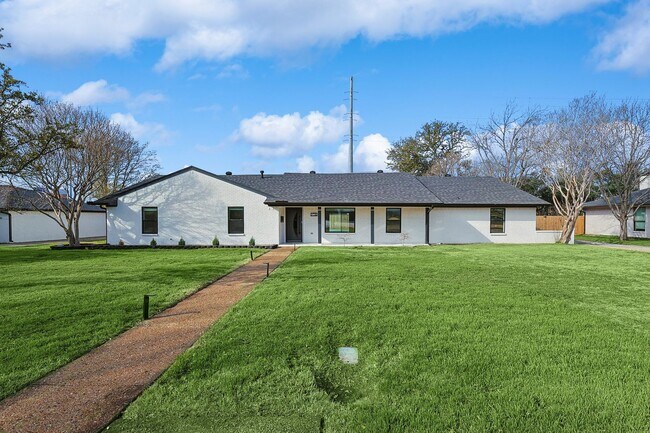 Building Photo - 12417 Quincy Ln