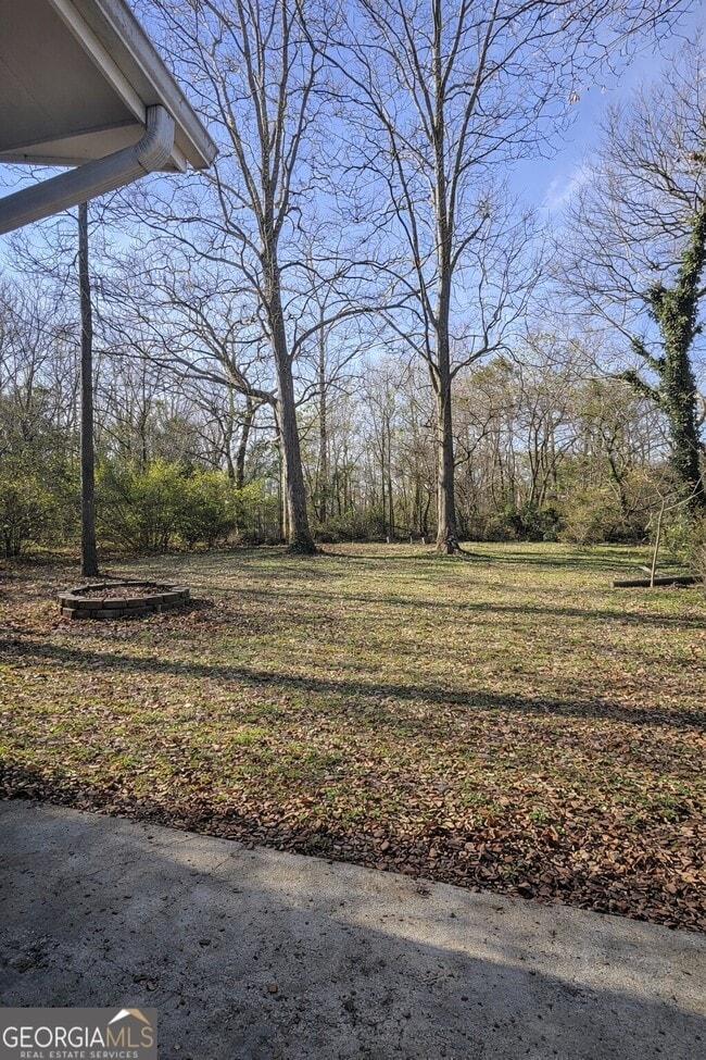 Building Photo - 5205 Heather Ln