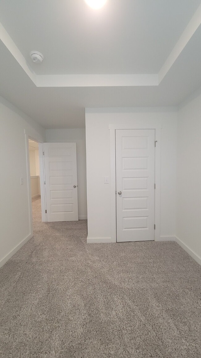 Building Photo - $500 off one month!! Section 8 Accepted!!! "Chic 3-Bed Oasis with Granite Elegance - 1720 Sq. Ft....