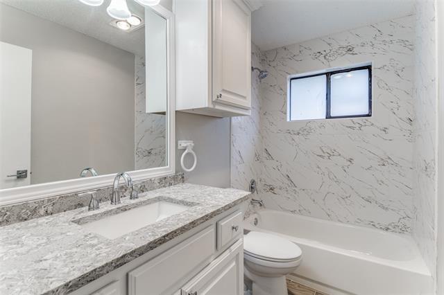 Building Photo - 1257 Roan Dr