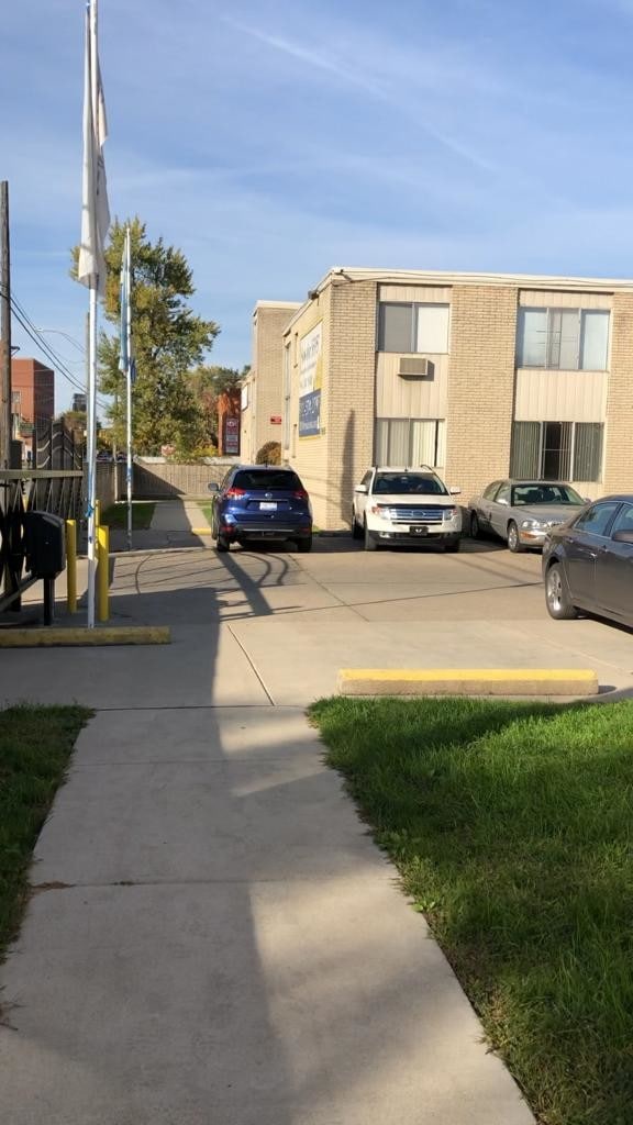 Parking area - 16810 Lahser Rd