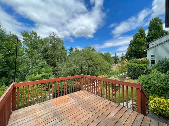 Building Photo - Fantastic Bethany Home with Attached Garag...