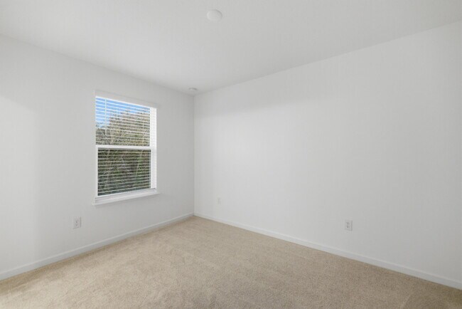 Building Photo - ***Special Remaining April free rent*** | Move-In Ready Rental in Prime SW Ocala Location