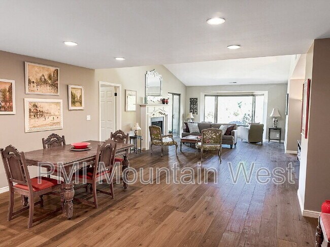 Primary Photo - 171 E 3rd Ave