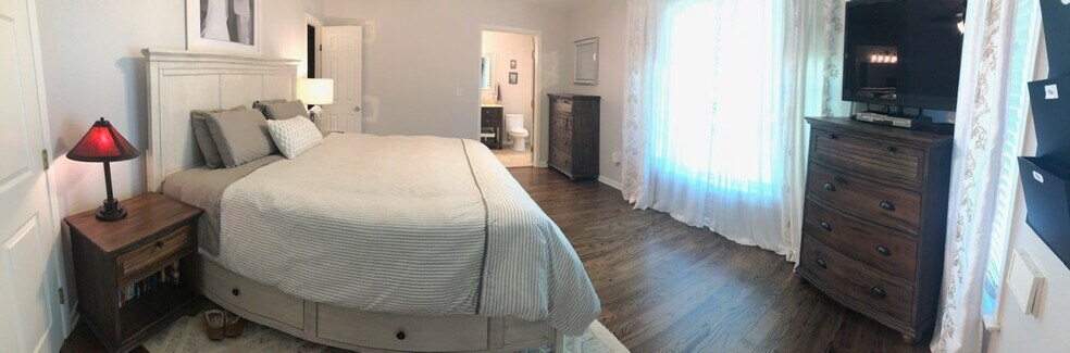 Master bedroom - 1605 Elizabeth Blvd